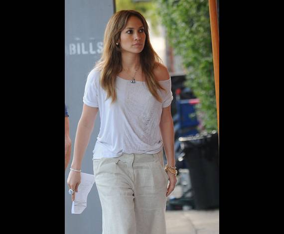 Judith Bright jewelry on Jennifer Lopez in Back Up Plan